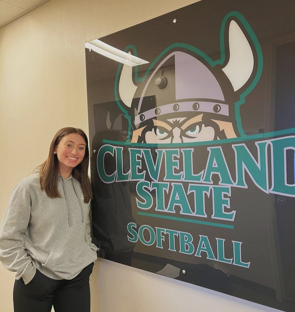 austin_malutic's tweet photo. Congratulations to Hubbard softball standout Grace Narkum as she has verbally committed to Cleveland State to continue her career.   Congrats @GraceNarkum.  @Malutic_Live @Eagles_HHS https://t.co/iiQnh4rDZh