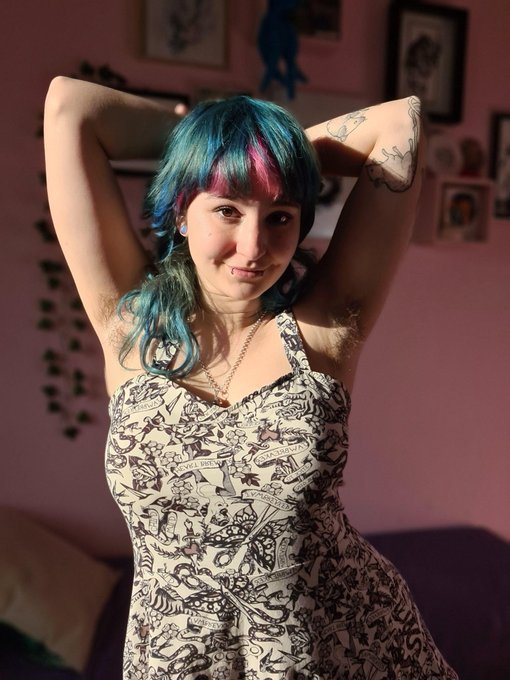 Everyday is Armpits day 🥰 https://t.co/85vwH26aF4