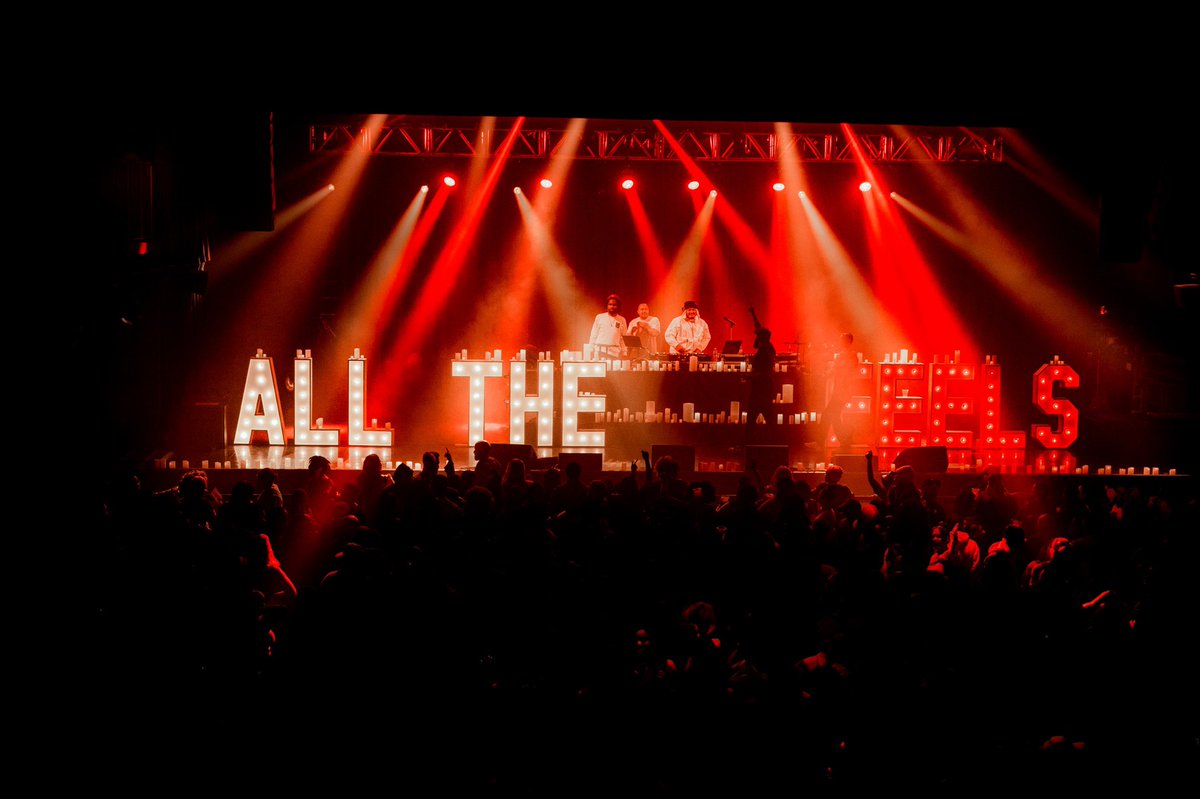 mozesmp3's tweet photo. The whole gang went off at @HOBBoston . Big ups to everyone that attended https://t.co/5cgbKJGIKL