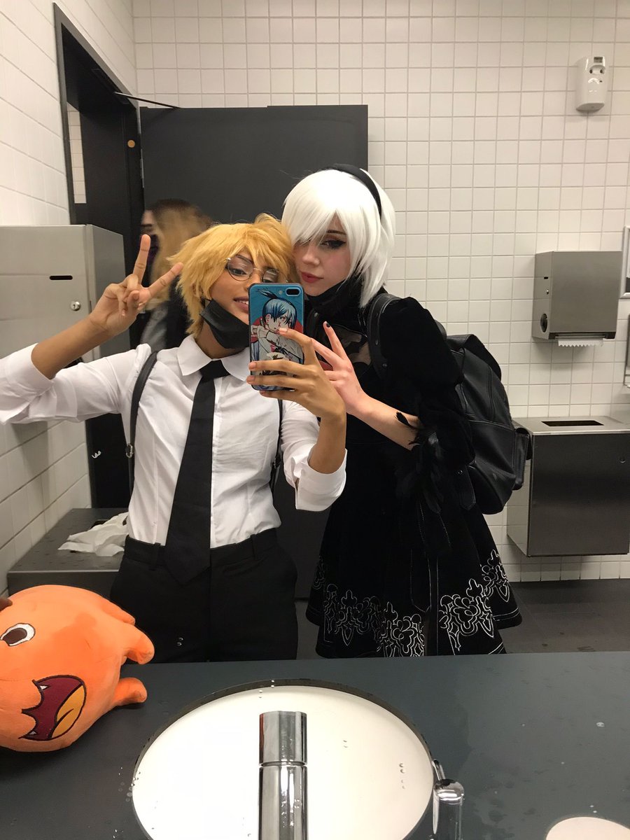 thetrickstercos's tweet photo. #ComicConStuttgart 

So happy that I could see my friends again. I‘m really sad that the convention is already over… this entire situation atm kills my mood. I really hope that I‘m able to visit a few cons next year. https://t.co/RjyI1CAaJQ
