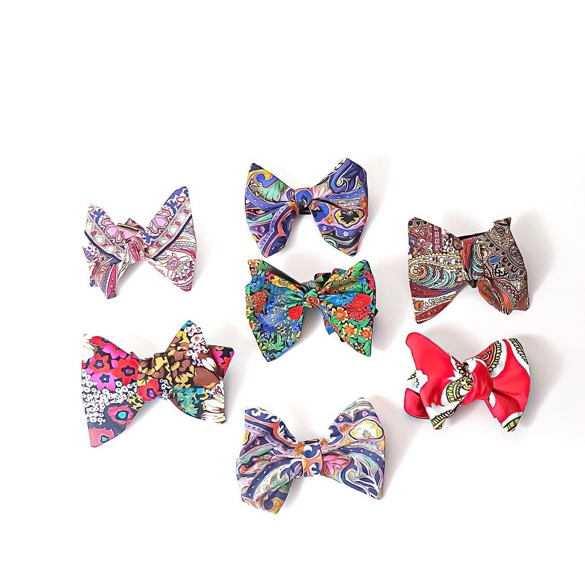 sharp_crisp's tweet photo. Our New ButterFly 🦋 Bow Tie Collection 🔥🖤 ‼️The perfect accessory to compliment any attire for all your upcoming high-end events.
__________________________
Exclusive &amp; limited !! Shop now 
#suitstyle 
#bowtie 
#suitswag 
#bowtietillidie 
#springbowtie 
#butterflybowtie https://t.co/60AqmPYutn