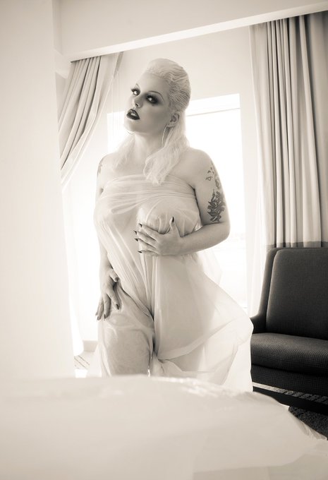 Wrapped in plastic 💋  📸 @Shannon_Brooke  Makeup: @superHELLAomg https://t.co/lRPSwUUwLR<a class="tags" target="_blank" title="On Twitter" href="/?out=eyJ0eXAiOiJKV1QiLCJhbGciOiJIUzUxMiJ9.eyJpYXQiOjE3MjE3Mjg5NDAsImlzcyI6InR3cG9ybnN0YXJzLmNvbSIsIm5iZiI6MTcyMTcyODk0MCwiZXhwIjoxNzUzMjY0OTQwLCJyZWRpcmVjdF91cmwiOiJodHRwczovL3R3aXR0ZXIuY29tL1NoYW5ub25fQnJvb2tlIn0.6Vu_z1s3H5y4KETLKXyPRRlJl1RKBWY2D3eQbmG__6edstiDv3mCHfza7j2UXbChzkdNUHAR9QzSkapzrk54QQ">@Shannon_Brooke</a><a href="/tag/nationalcoffeeday"class="tags"><span>#nationalcoffeeday</span></a>