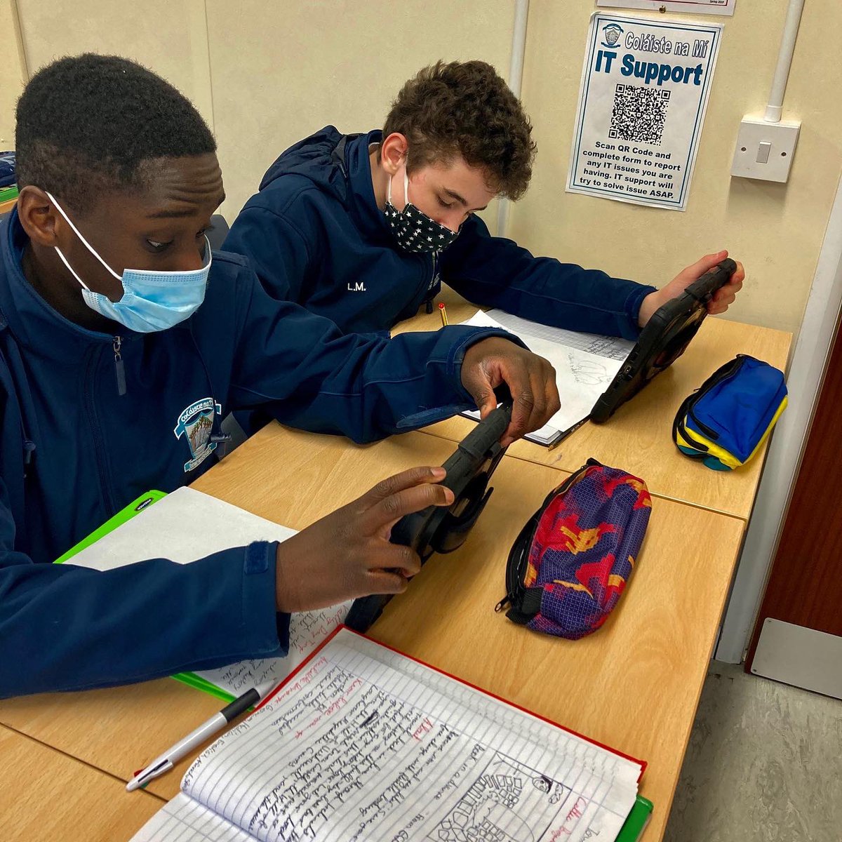 ColaisteNaMi's tweet photo. Rang 1 O’Dea are busy studying Tertiary Economic Activities in their Geography class. As part of this they are making posters that promote tourist attractions in Co. Meath. Excellent work being carried out, well done. Keep it up!
#cnm2021 #meath #tourism #geography #visitmeath https://t.co/74eddLrNX6