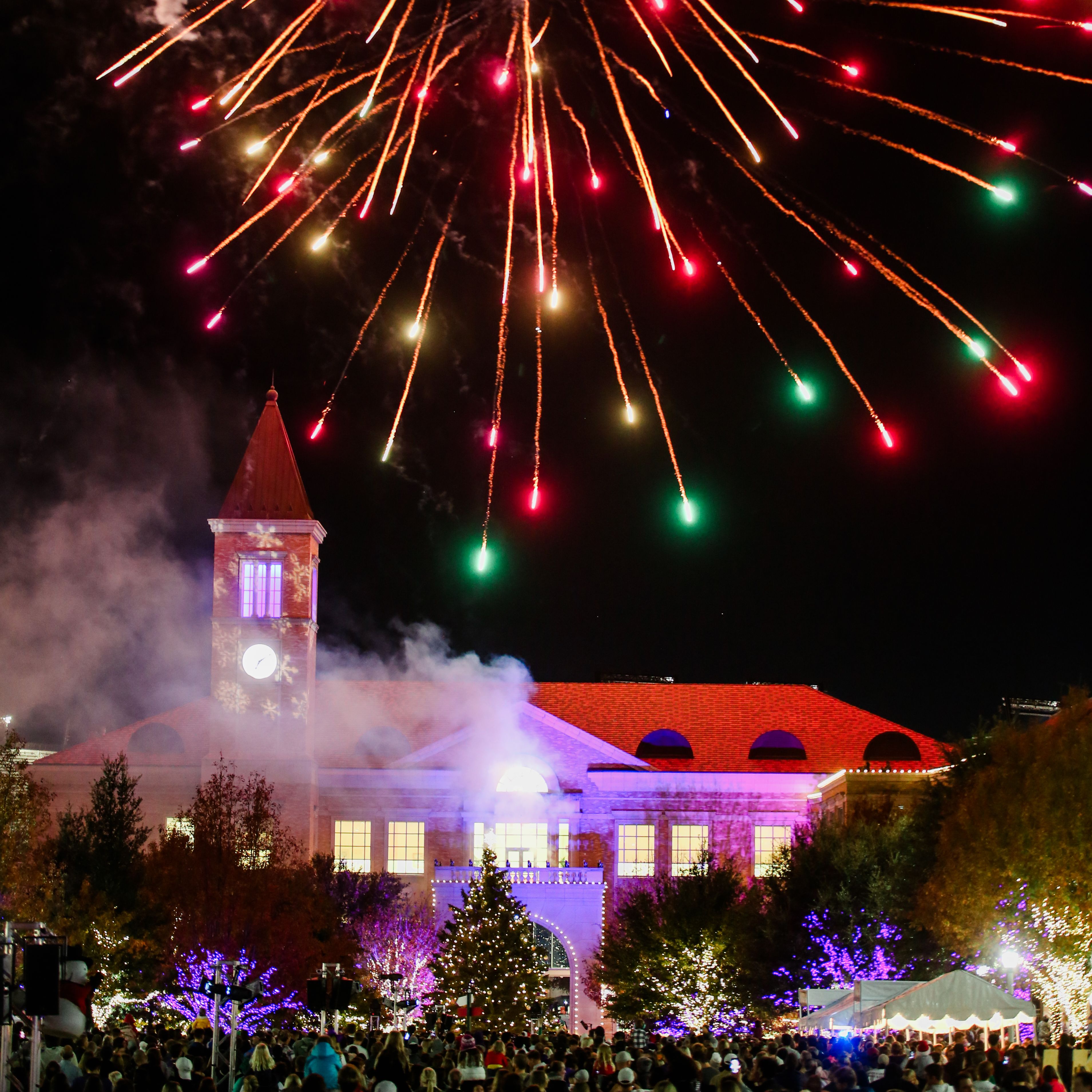 Tcu Christmas Tree Lighting 2022 Angie Larkin (@Tcucoachangie) / Twitter