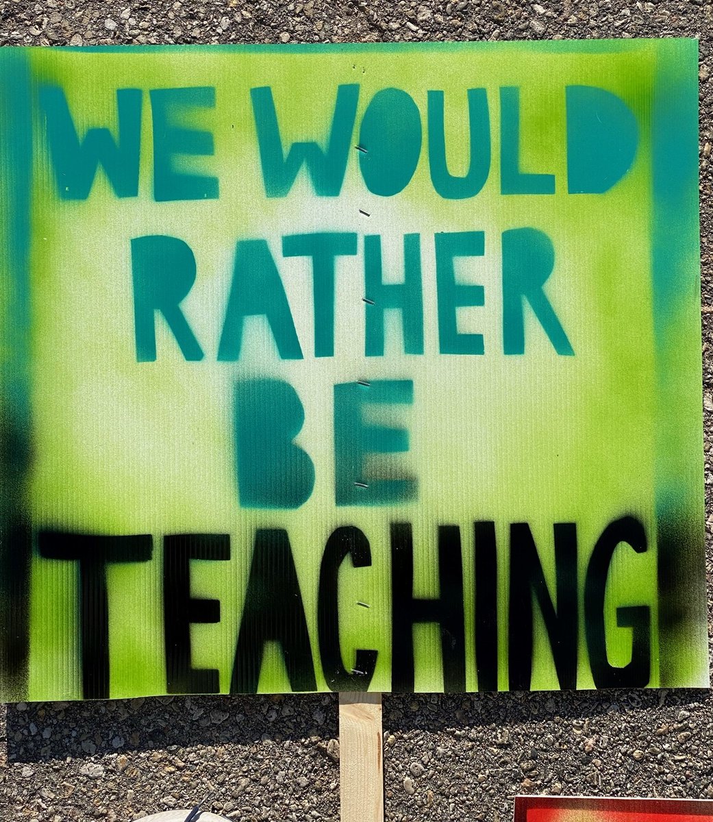 UMFA_FAUM's tweet photo. Picket sign of the day, by members in the School of Art. #umfa2021 #umfaSTRONG #uofmstrikeart https://t.co/nTMTDou14P