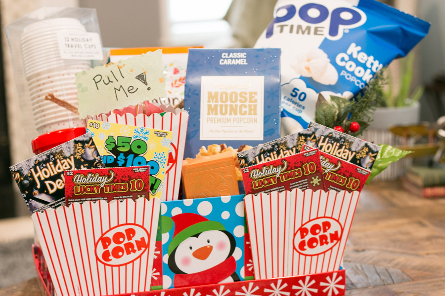 anglemoine's tweet image. {ad} My Family Game Night Gift Basket with @TheNJLottery is not only fun &amp;amp; delicious but it gives your friends and family the chance to be a BIG winner
lemoinefamilykitchen.com/2021/11/family…
#AnythingCanHappenInJersey #Holiday #GiftIdeas #LotteryGifts #DIY  #NJ #NewJersey #ScratchOffs #Lottery