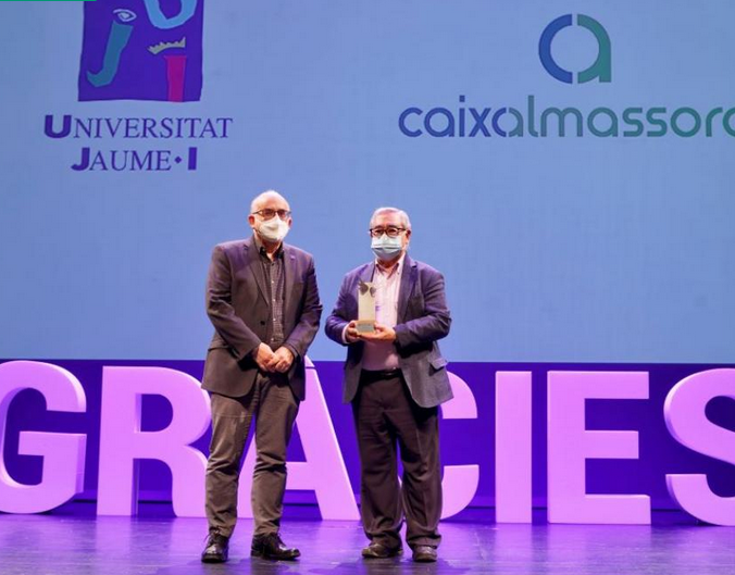 Jrapons's tweet photo. https://t.co/bawZUfcCcD
El pasado 23 de noviembre Caixalmassora recibió el galardón "Volem" que la UJI entrega como agradecimiento a la colaboración y compromiso con la Universidad Pública de Castelló. https://t.co/UPdUhrznWe