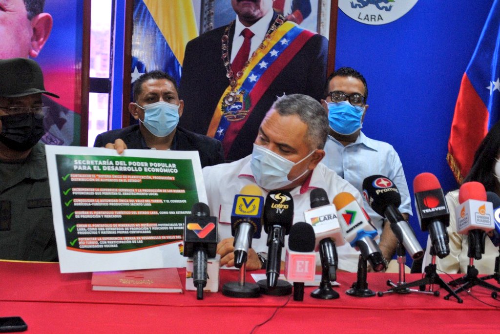AdolfoP_Oficial's tweet photo. #29Nov En rueda de prensa desde la Gobernación de Lara informamos el plan de gobierno para el período 2021-2025, para gobernar obedeciendo al pueblo. Cosas buenas vienen para nuestro estado. https://t.co/wqDYdhsZj4
