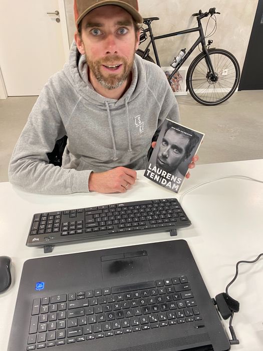 . <a href="/laurenstendam/">laurenstendam</a> zet in z’n bestseller een persoonlijke boodschap. Bied mee! De opbrengst gaat naar het Hersentumorfonds <a href="/hersentumorfnds/">Hersentumorfonds</a> catawiki.com/nl/l/53482737-…