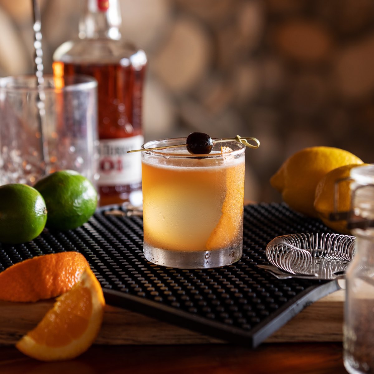RogersTwinPeaks's tweet photo. Not feeling it today after a long weekend? Get back in the game with our #WildTurkey101StoneSour. We take Wild Turkey 101, simple syrup, 🍊, 🍋, lime, aromatic &amp; orange bitters, topped with orange peel and Luxardo cherry. Cheers! 🥃 #101StoneSour #NWArkansas #TwinPeaksRogers https://t.co/bH9VmaYYF9