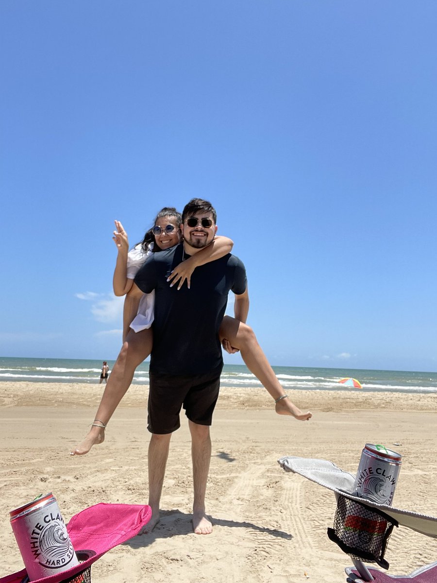 Loaathing's tweet photo. Happy 23rd birthday to my beautiful best friend! I am so thankful for you and I can’t wait to create more memories with you. I love you ❤️ https://t.co/BeUkiyntIG