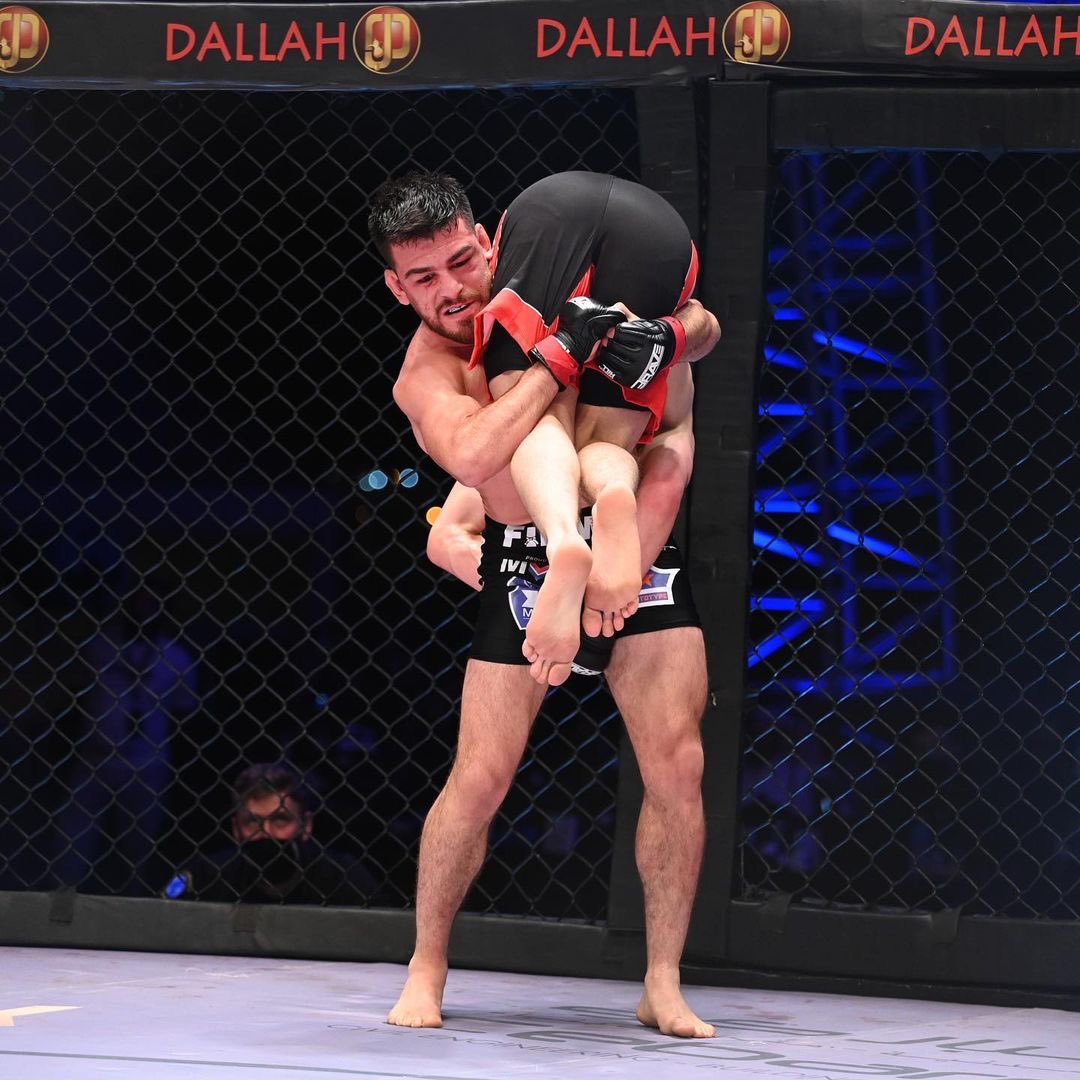 ShortyTorresMMA's tweet photo. I don’t lift weights. I lift people #ShortyAirlines #GoingUp #DoYouEvenLift #ILiftPeople #ItsMoreFun We Can, We Will, Together, We Are, #TeamShorty https://t.co/SUaTnviDXa