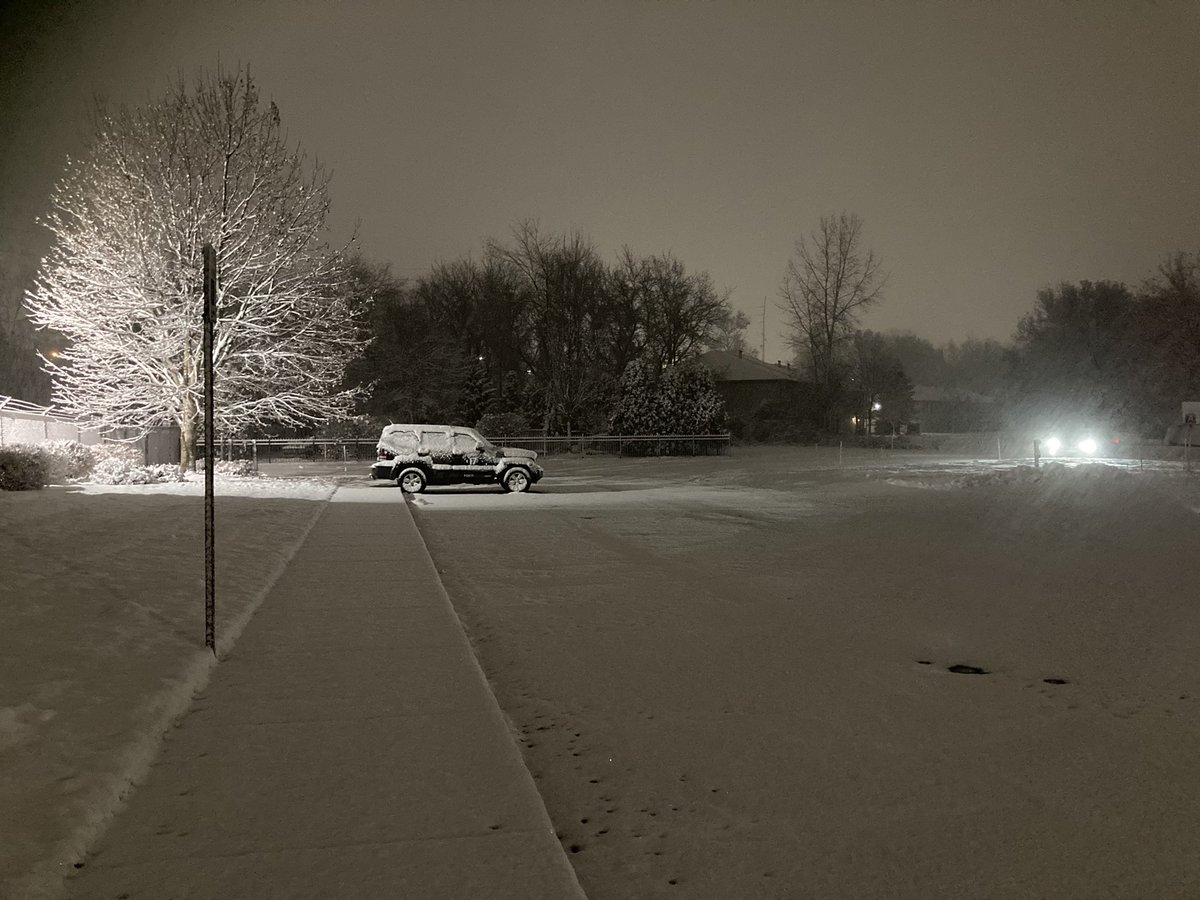 LaurenEdwardsTV's tweet image. This is not ok! 🤦🏽‍♀️

#WinterIsHere #WinterWoes #WhenIsSummer #ImDone