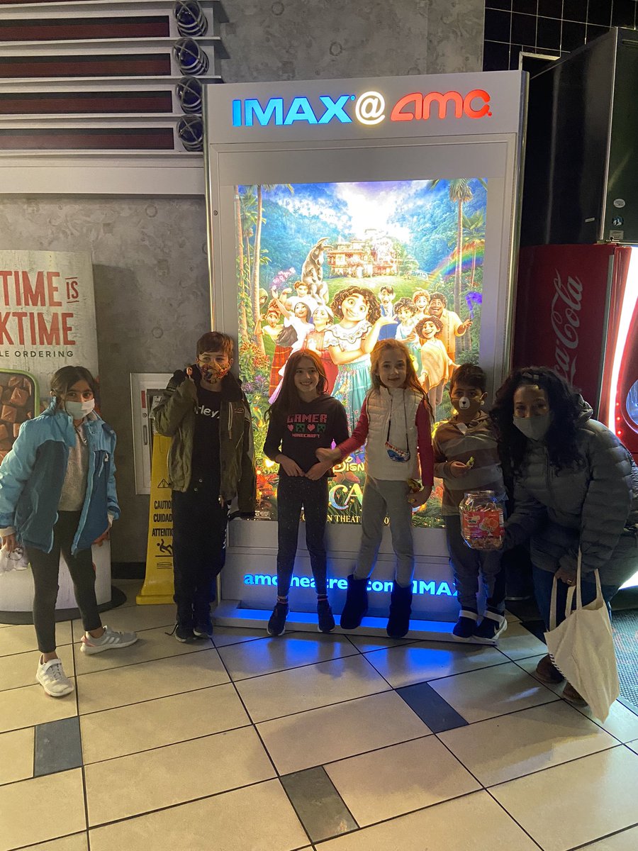 ¡Nos encantó #Disney #Encanto ! ¡Gracias! #Solehi #SpanishClub We learned outside the classroom today!#Spanishlang #CultureEd #Colombia #immersion #elelang #GoSpartans #SpanishTeacher <a href="/SLHSspartans/">SLHSspartans</a>