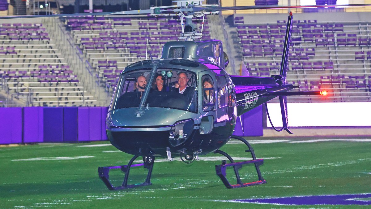 TCU_Athletics's tweet photo. Welcome home, @CoachSonnyDykes!

#GoFrogs https://t.co/w2oJlRHNN1