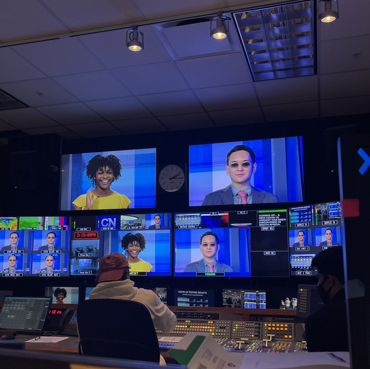 AngelM_Jimenez's tweet photo. Never a dull Moment in Cronkite News #MondayCrew #CronkiteNews https://t.co/beNG6GDxL9