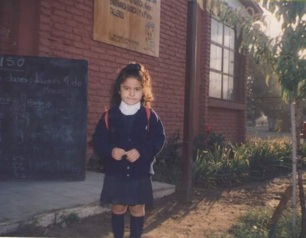 Joha_Muena's tweet photo. Mi aporte 💗 año 1996 
#BoricPresidente  #FotoEscolarxBoric https://t.co/NE223K8vC0