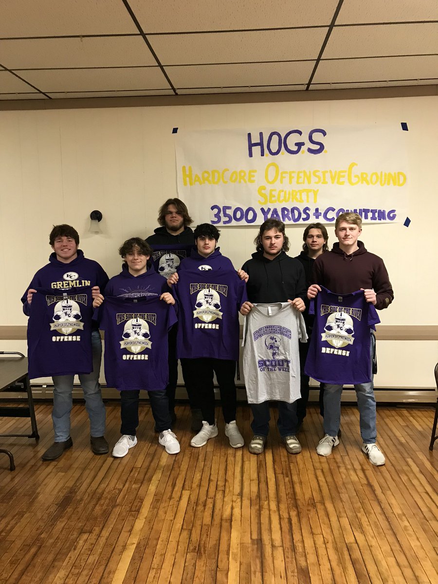 D9 title game
offense player of game to the starting line. 
Josh Griffiths 
TJ Vlassich 
Cole Hilliard
Austin Brown 
Aaron Taylor (not available for picture)
Defense player of week - Nathan Lessner 
James Jones - scout player of the week 
Also pictured is Jake Vlassich