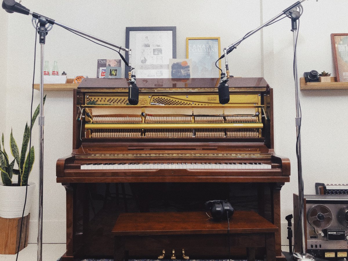 Traveling in Florida and looking for a studio to work in?

Book this unique &amp; intimate studio in historic Jacksonville that's perfect for writing &amp; recording.

It's available starting at only $30/hr on <a href="/studiotimeio/">Studiotime</a> 

studiotime.io/l/the-audio-at…