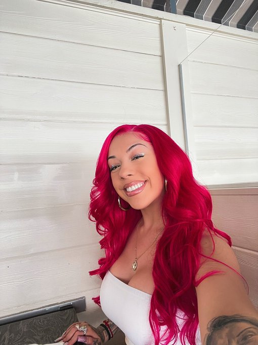 Smile, it looks good on you 😘 https://t.co/7XddMjBkbr