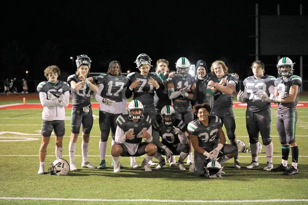 HHarrison_77's tweet photo. No one I'd rather have by my side than these guys right here! See ya in Canton! https://t.co/QqITZmfmx4