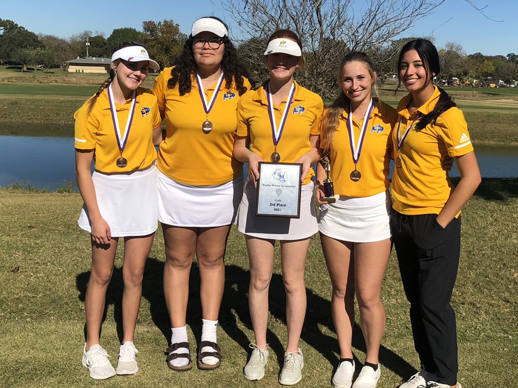 Clemensgolf's tweet photo. Successful day for Clemens Golf at Landa Park. Girls finished 3rd led by a personal best 75 for Zoe Dean. Boys finished 2nd led by Shiv Parmar who shot 70. Nice finish to the fall season. Can’t wait for the spring! https://t.co/DFitaOcemJ