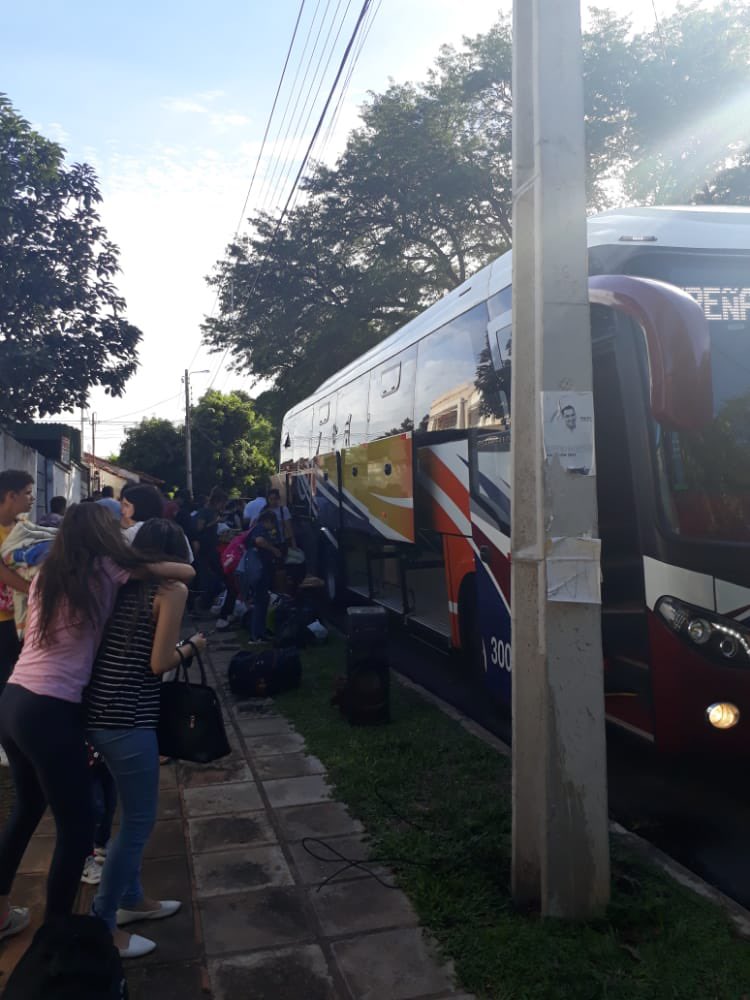 AsuEstacion's tweet photo. Especial agradecimiento a la Empresa La Guaireña🚍 por la cobertura brindada para el traslado de los jóvenes de la Parroquia Santa Elena ⛪ al Campamento 🏕 de niños y jóvenes de CAVEVI 🙇🏻‍♀️, realizado los días 26, 27 y 28 de noviembre en la ciudad de Piribebuy #TerminalEnOrden✅ https://t.co/nUAzSF1edP
