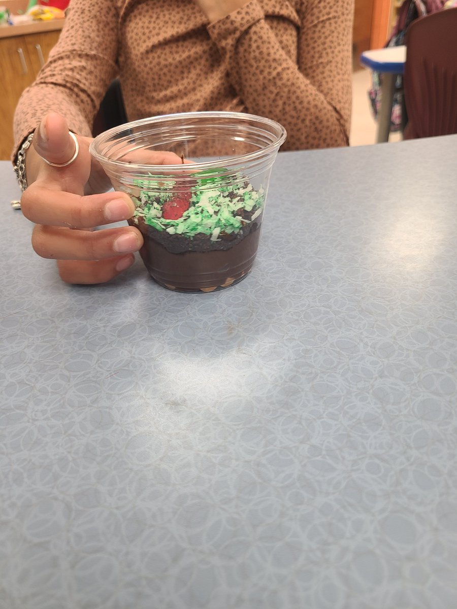 Creating soil cups in our learning labs! With this hands-on investigation🔍, students had a visual representation of the soil layers. 🪨🪱👩‍🔬🧑‍🔬
<a href="/DrRodriguezElem/">Dr. Rodriguez STEM Academy</a> 
#soilhorizons
#sciencerocks