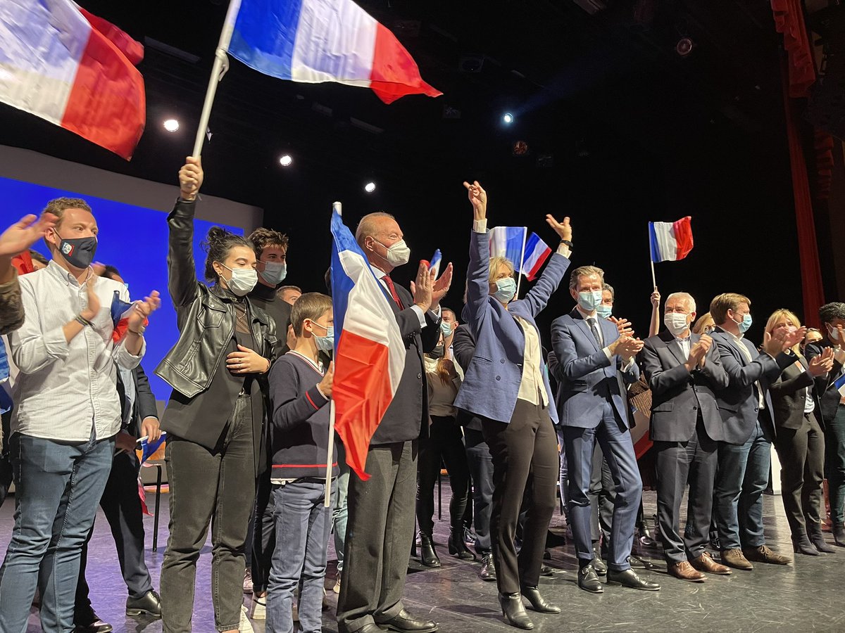 PascaleGruny02's tweet photo. Ce soir, salle comble à Boulogne Billancourt avec @vpecresse plus de 1000 participants ! Belle introduction de Pierre Christophe Baguet Brice Hortefeux et Guillaume Larrivé. Oui Valerie est prête oui elle va gagner nous allons gagner ! #CongresLR #Pecresse2022 https://t.co/ghk3I5vnmc