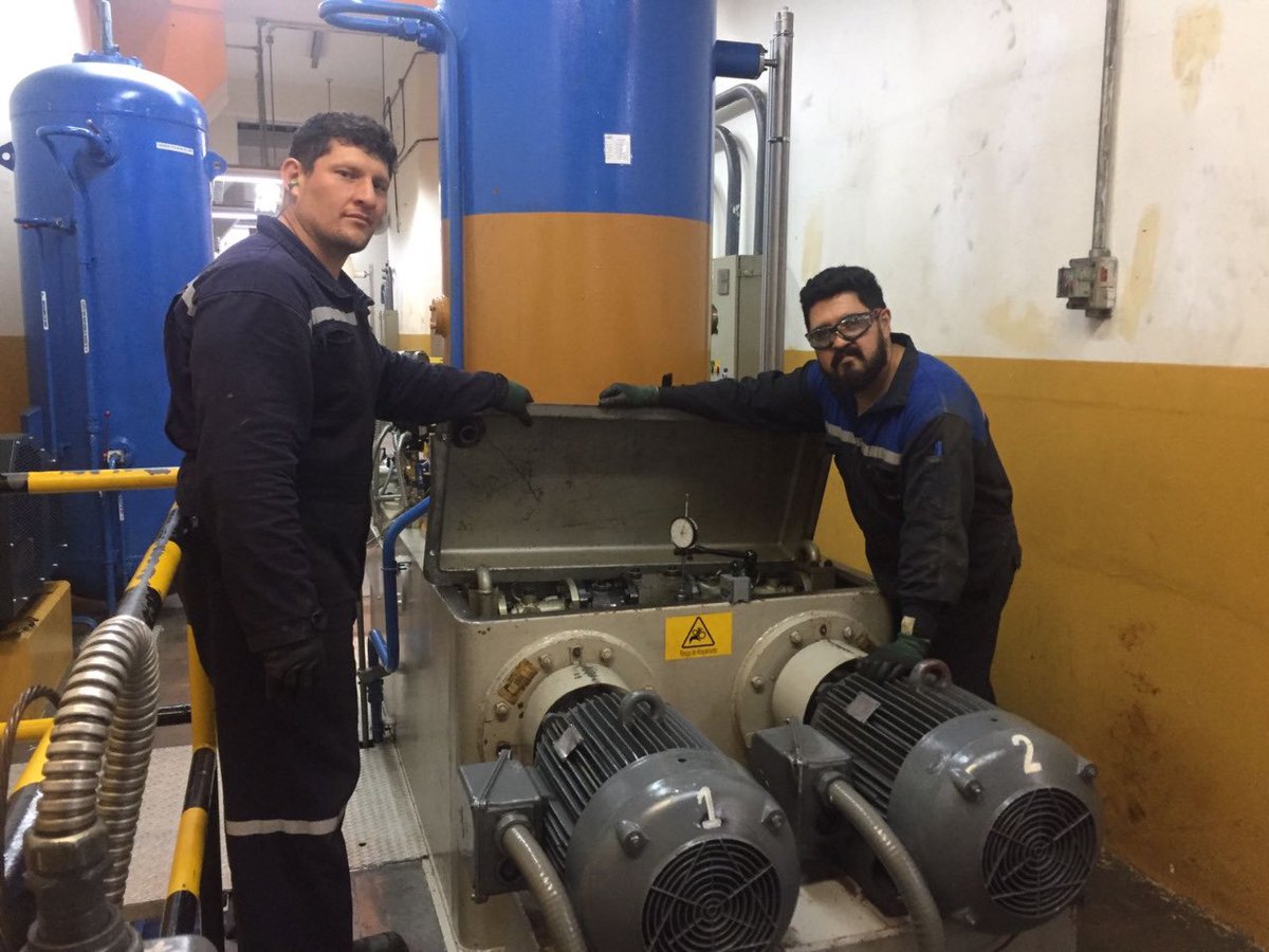 CELECEPOficial's tweet photo. Además desarrollaron el cambio de la válvula hongo del by pass de la válvula principal. #PolíticaEléctrica. https://t.co/cnBg4ZZzXP