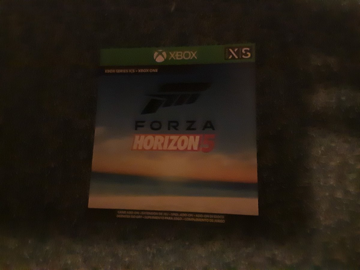 FunGaming44's tweet photo. Got 1 extra code for the @ForzaHorizon #ForzaHorizon5 Special Controller DLC for @Xbox it's just the DLC! Follow my Twitter, Twitch https://t.co/1YXnkd3xm6 &amp; Youtube https://t.co/I2QmVq0sWq &amp; Like and Retweet this tweet for a chance to win. I will pick a winner coming weekend! https://t.co/Zh1zwQZWH0