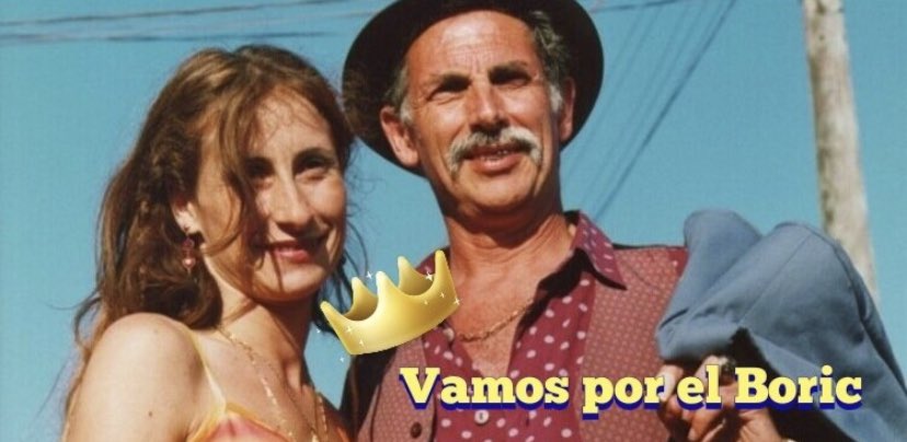 JovankaAntich's tweet photo. Mi Dade, el rey Melquiades y mi chiorrie Magdalena les manda un mensaje mis chilenos locos https://t.co/mmNfvJWSqD