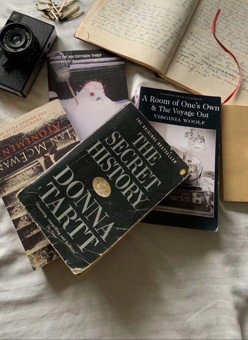 AcademiaDreams's tweet photo. “I suppose at one time in my life I might have had any number of stories, but now there is no other. This is the only story I will ever be able to tell.”

― Donna Tartt, The Secret History https://t.co/uw5b5DgKmv
