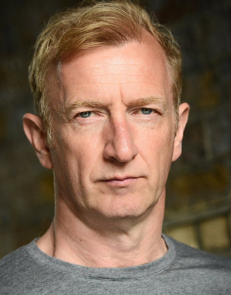 CTywydd's tweet photo. Cofiwch wrando ar y sgwrs gyda Steffan Rhodri ar Cymeriadau Cymru wythnos hon! Un o'r actorion mwyaf 'versatile', llais gwych a jyst, boi ffeind!! Spotify, google, apple, breaker, radiocast. @ypodcymru @Cymraeg #treforys #gavinanstacey #davecoaches https://t.co/sw2Pn2mUqg