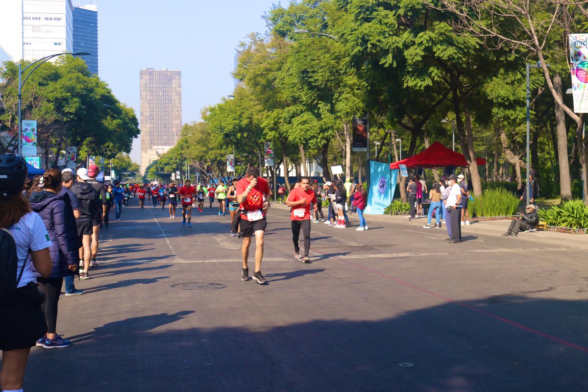 Chipuc's tweet photo. Cuando estás a punto de claudicar…es cuando el trabajo de @thcoachingforlife te acompaña y vas a tu interior para cumplir tus metas. Gran trabajo en equipo @tOtOhERrOs #MaratonCDMX2021 https://t.co/zFSM3wYDZg
