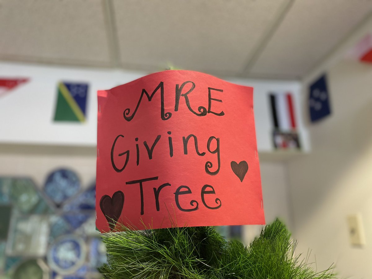MRELunchBunch's tweet photo. Only a few tags left on our MRE Giving Tree. Any elves out there?!? https://t.co/2G6F7mamWj