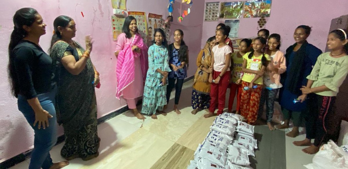TrPreeti's tweet photo. One month free Basic mehendi course for needy once ✌Let's make them independent✌Opening ceremony ✌ https://t.co/kzVc8D6FUd