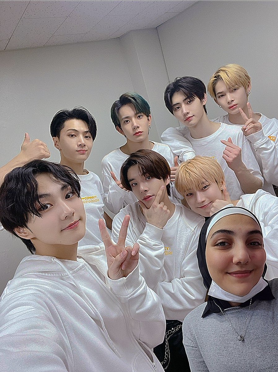 JUNAR1997's tweet photo. our one year love, enhypen. ‹𝟹

#Happy1stENniversary
#데이원으로_시작한_엔하이픈의_365일
#ENHYPEN @ENHYPEN_members https://t.co/J0eOMF7VEB