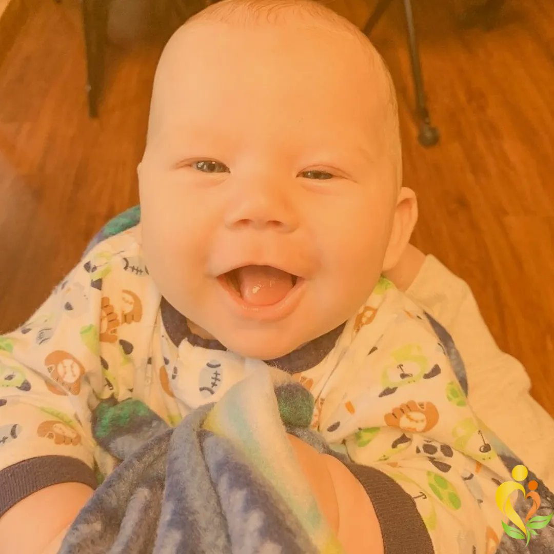 ✨ Mom Moment Monday ✨

“I think the best part of being a mom is when your little one looks up at you and just smiles or stares because they know you are their person.” —Anonymous