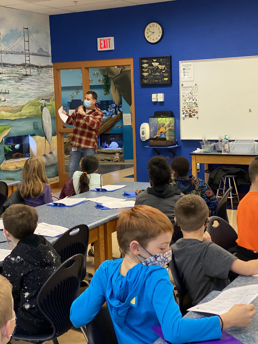 FCPS_SWilson's tweet photo. First field trip since the pandemic began. It was amazing to see my 3rd graders have such an amazing experience at the Earth Space Science Lab today. @FCPS_CMES_AP @PrincipalRfcps @CMESLions @MsEdwards_FCPS #teamcmes https://t.co/qqqjCnXzZZ