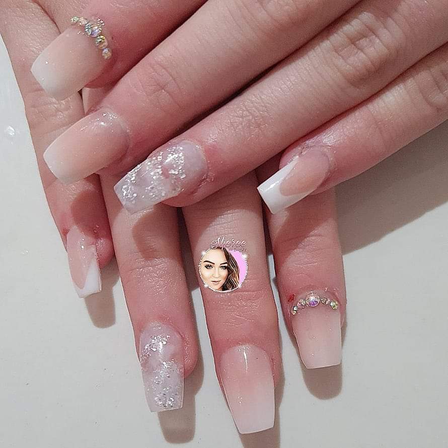 GirlSheree's tweet photo. Lovely neutral nails on our own @brooke.readman_ โค
Products from:
๐ @youngnailsinc
๐ @youngnailsuk
๐ @tngthatnailgirl
#acrylicnails #sculptednails #neutral #neutralnails #crystals #crystalnails #thatnailgirlsheree #shereeatempire #empiresalontickhill #tickhill #nails https://t.co/LcWXRyjvjV