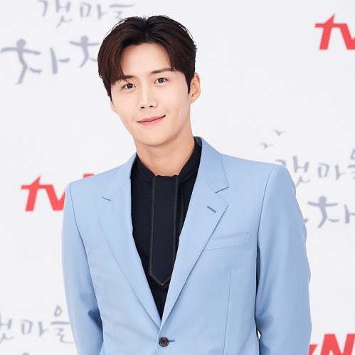seonhojpeg's tweet photo. Kim Seonho, a two-time winner of the Popularity Award will not attend the 2021 Asia Artist Awards

“Kim Seonho had been contemplating attending the awards ceremony until recently, but it was still premature, so he decided not to attend."

🔗 https://t.co/gKCuBH07Sj https://t.co/Y3Okic726b