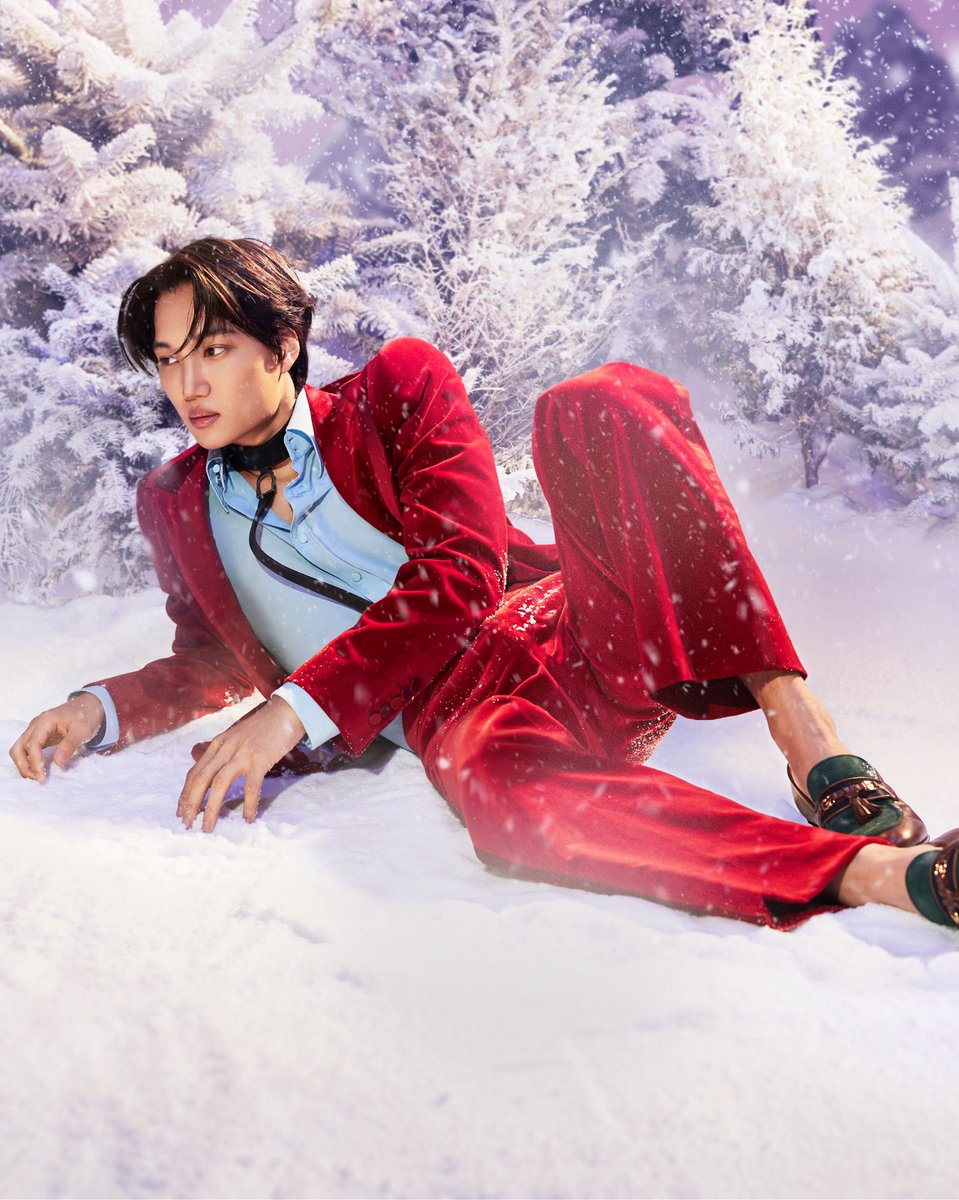 gucci's tweet photo. A surreal and frosted landscape sets the scene for a special #GucciAria campaign starring Global Brand Ambassador KAI. Creative Director #AlessandroMichele, art director @weare23 and photography by #JangDukhwa. https://t.co/eqd15sGXZU