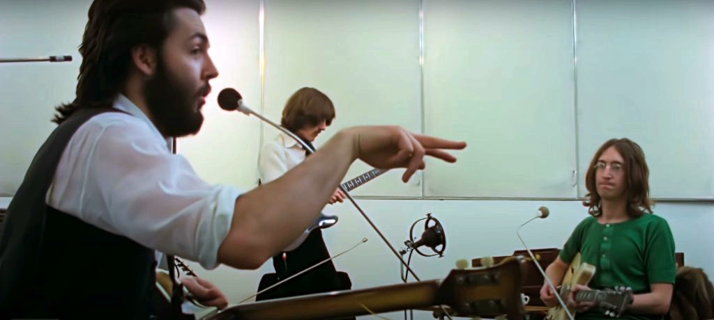 "So it starts in D Major &amp; it goes 'No, No, No, No, No, No, No, No, No, No, No, No, THERE'S NO LIMITS'. Then it goes into A for a few bars, then we all shout 'TECHNO, TECHNO, TECHNO, TECHNO"