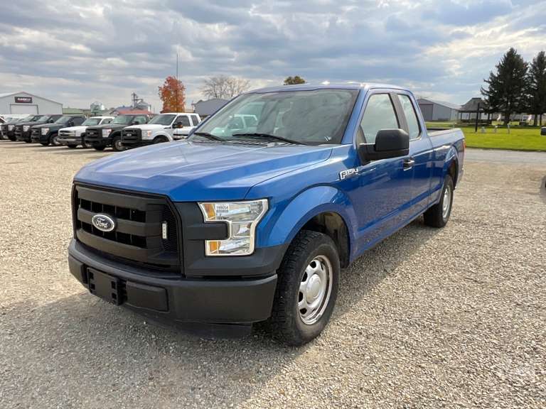 JMAuctioneers's tweet image. We have pickups galore for you to choose from at our public auction in Clayton, Indiana on Saturday, December 4th.  Bid LIVE onsite or online on 1500+ items!  View all items here: bit.ly/3rlhxXC
#TeamFridge #FreijeAuctioneers #GetResultsGoAuction