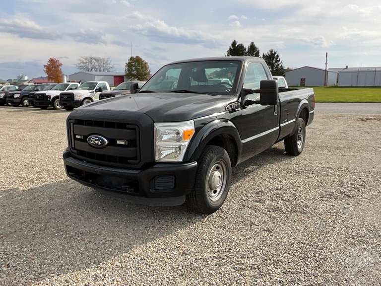 JMAuctioneers's tweet image. We have pickups galore for you to choose from at our public auction in Clayton, Indiana on Saturday, December 4th.  Bid LIVE onsite or online on 1500+ items!  View all items here: bit.ly/3rlhxXC
#TeamFridge #FreijeAuctioneers #GetResultsGoAuction