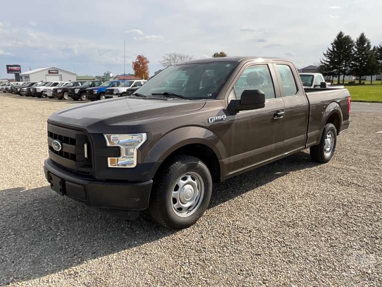 JMAuctioneers's tweet image. We have pickups galore for you to choose from at our public auction in Clayton, Indiana on Saturday, December 4th.  Bid LIVE onsite or online on 1500+ items!  View all items here: bit.ly/3rlhxXC
#TeamFridge #FreijeAuctioneers #GetResultsGoAuction