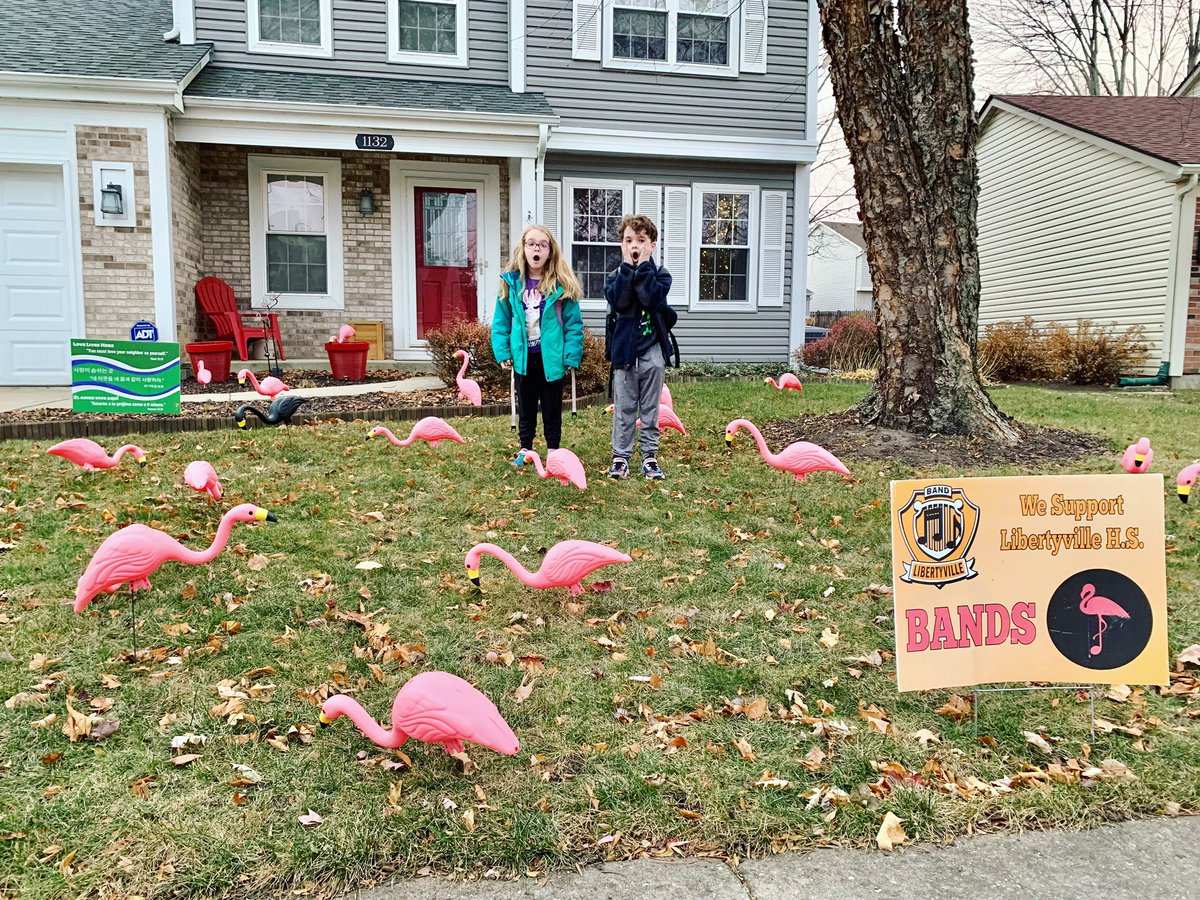 Thanks <a href="/LVilleBands/">Libertyville HS Band</a> for starting our Monday off on a fun note! 🦩