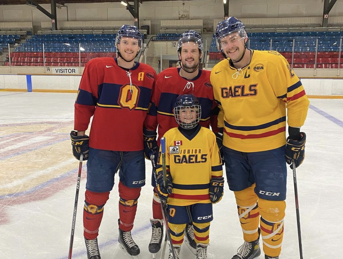 QueensMHockey's tweet photo. Hard fought battle this afternoon with the U10 @GKHockey Junior Gaels and @queensgaels ends in a 2-2 tie. The kids didn’t take it easy on us either!! #KARMA #ChaGheill🇷🇴 https://t.co/X485ye2BUZ