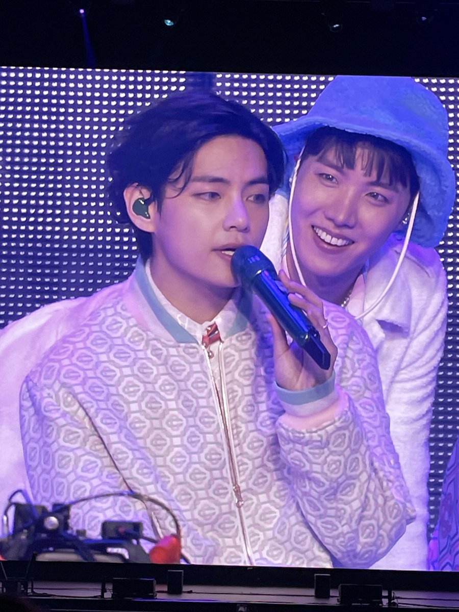 HOPEPlCS's tweet image. vhope 🥺